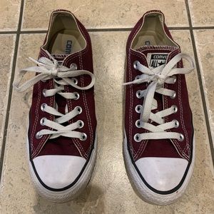 Converse Low Tops Burgundy/Maroon Women’s Size 8